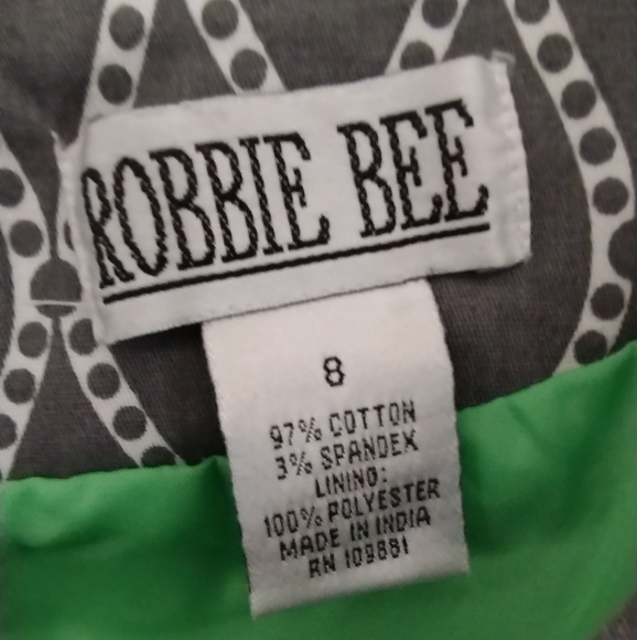 Modern "Mod" Abstract Print Dress - Picture 7 of 16